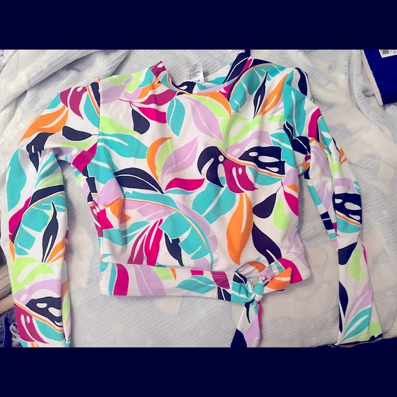 Size 3-5 long sleeve bikini top - Picture 1 of 2